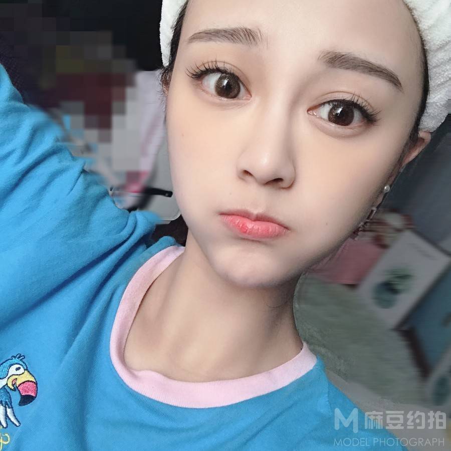 校园模特