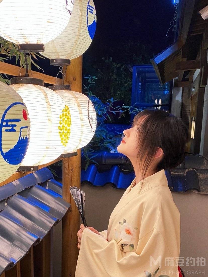 夜景模特