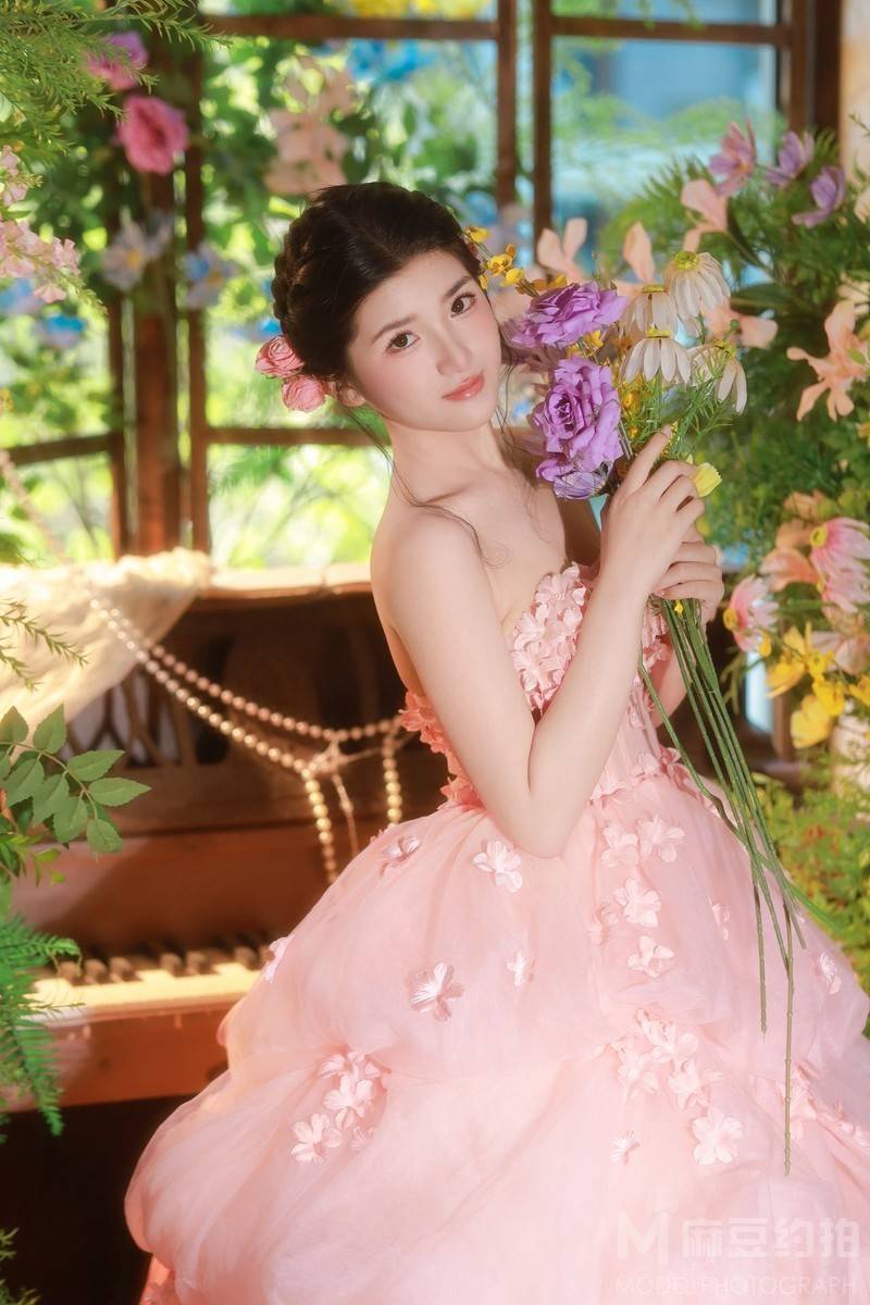 妆容模特
