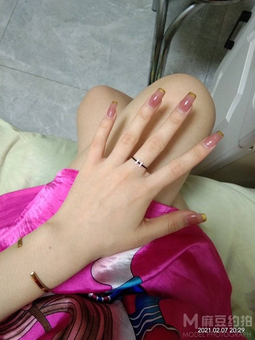 黑白模特