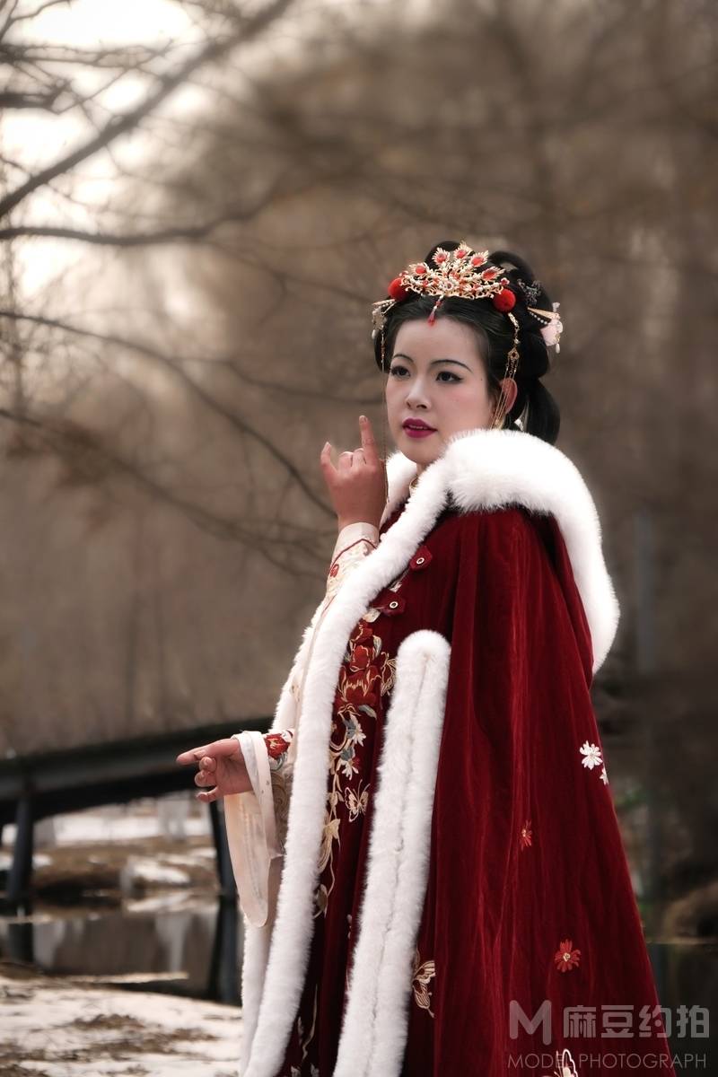 汉服模特