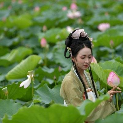 汉服模特