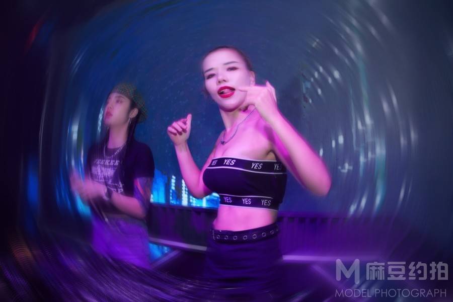 夜景模特