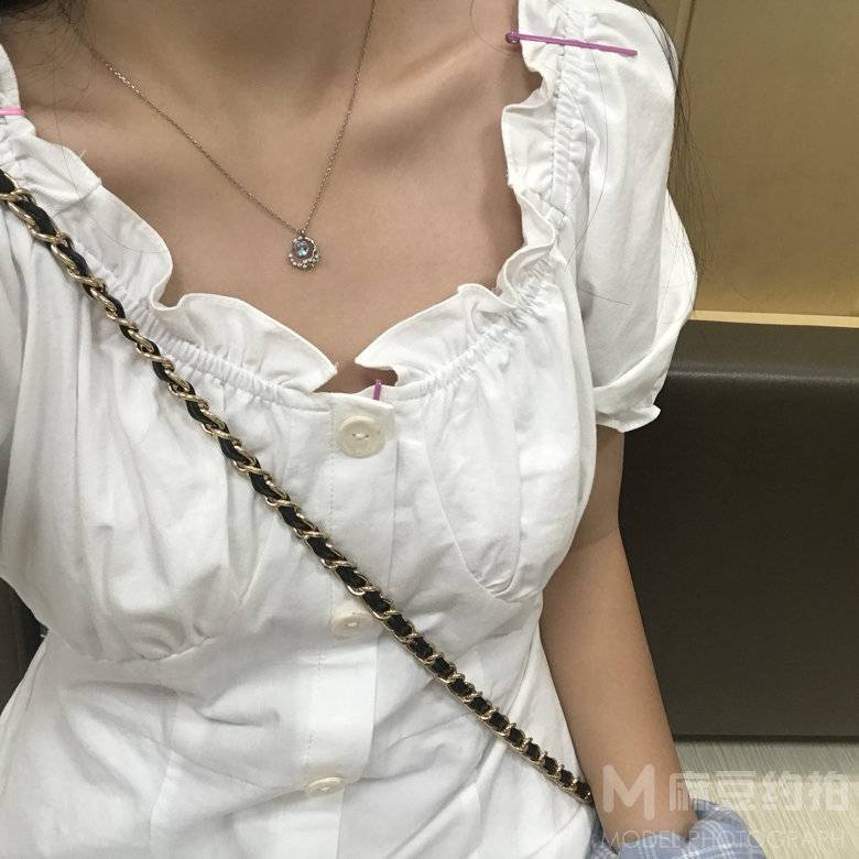 黑白模特