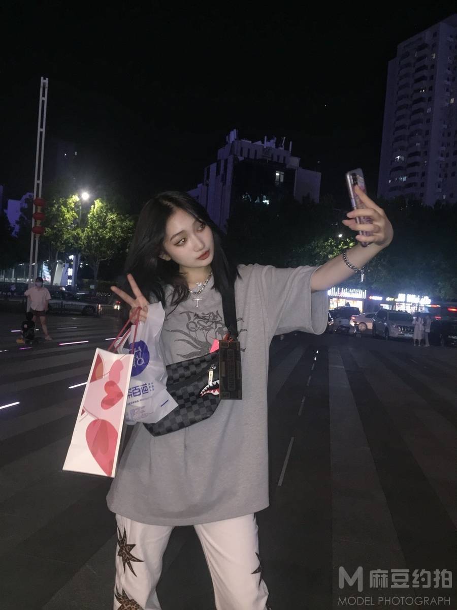 夜景模特