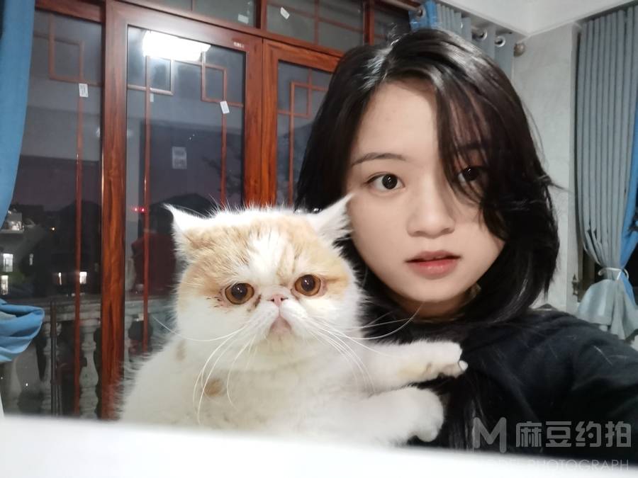 黑白模特