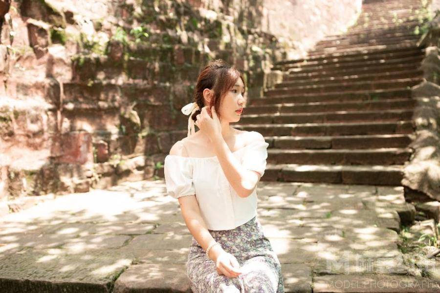 清新模特