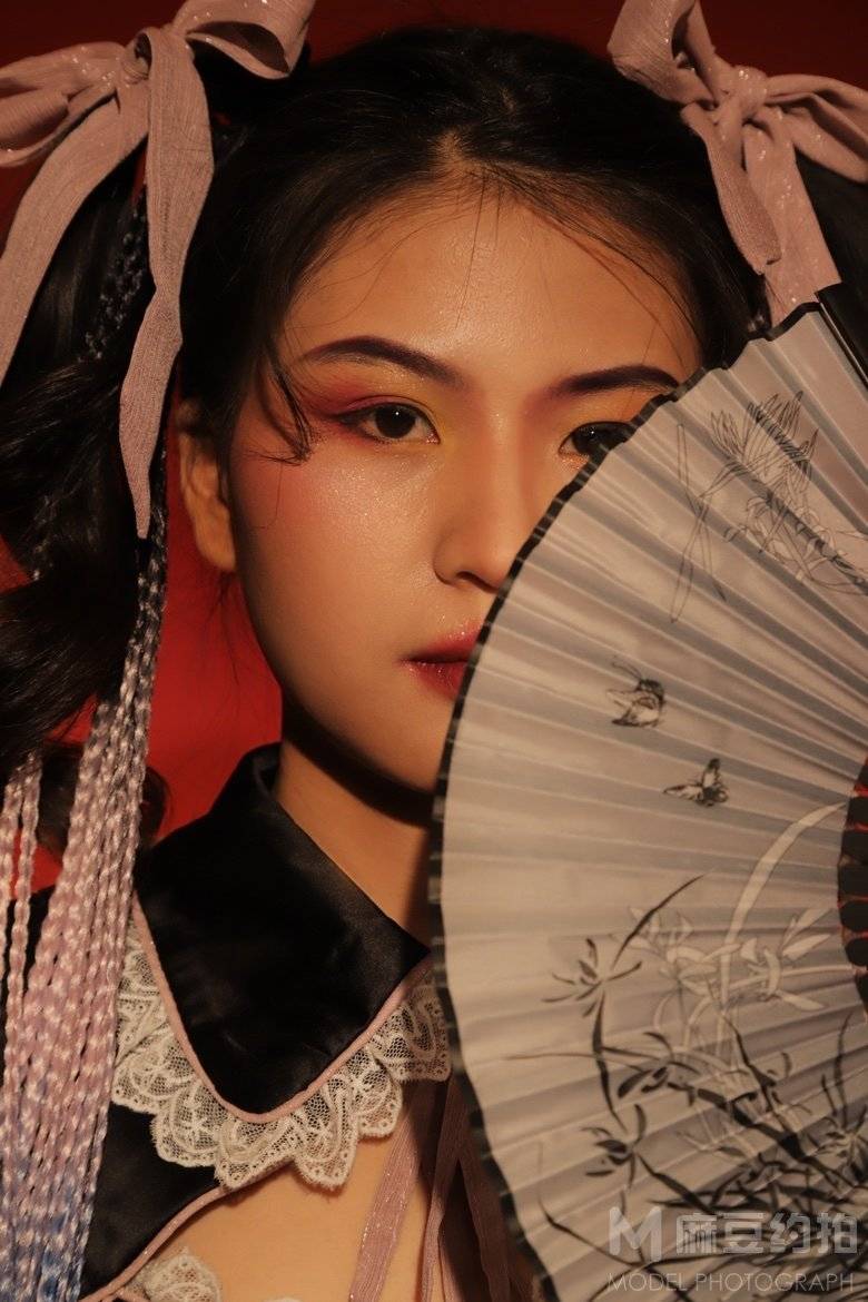 妆容模特