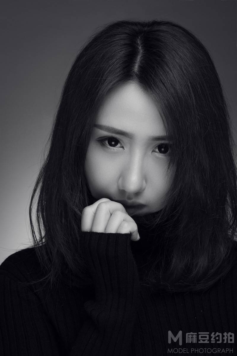 黑白模特