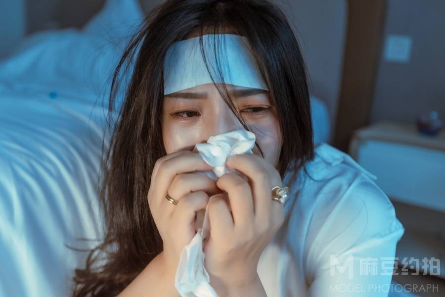 情绪模特
