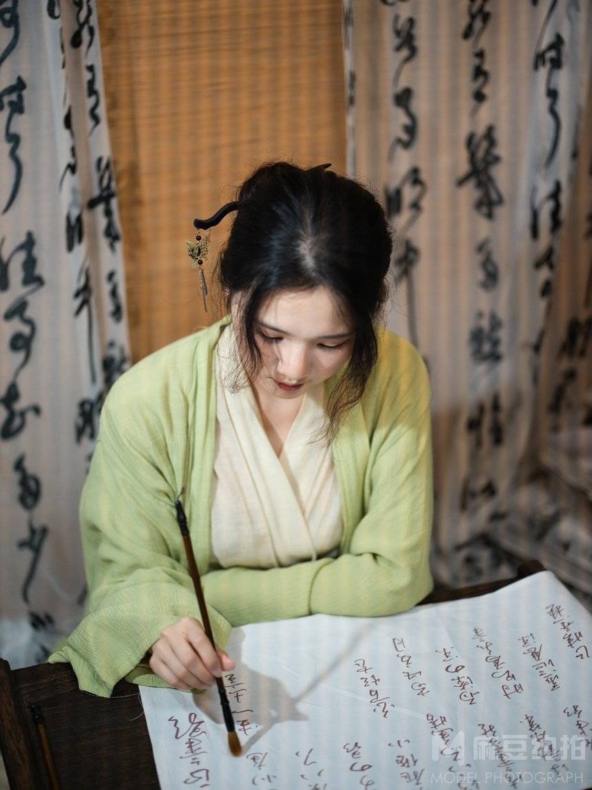 清新模特