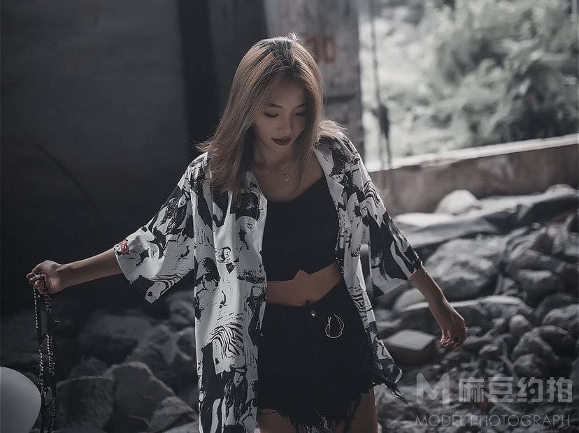 情绪模特
