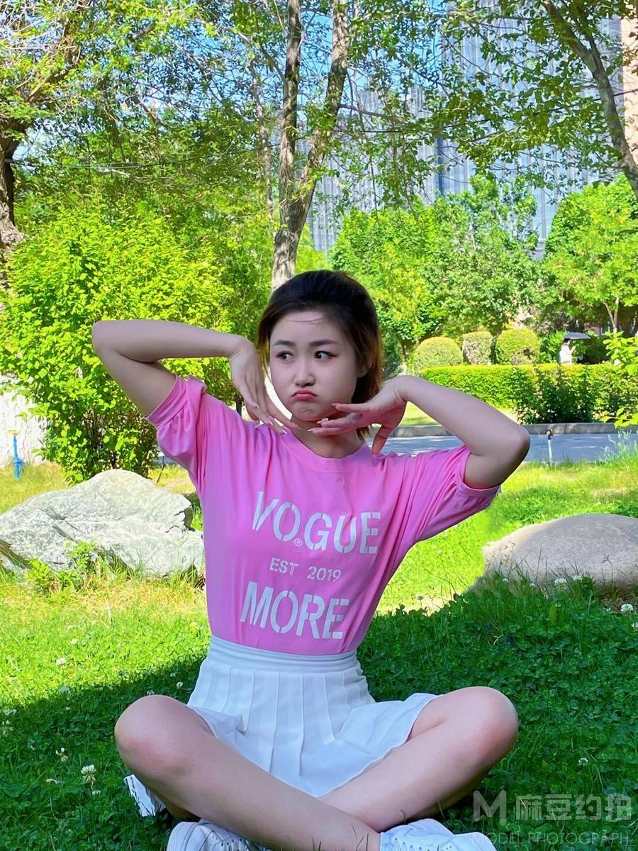 校园模特