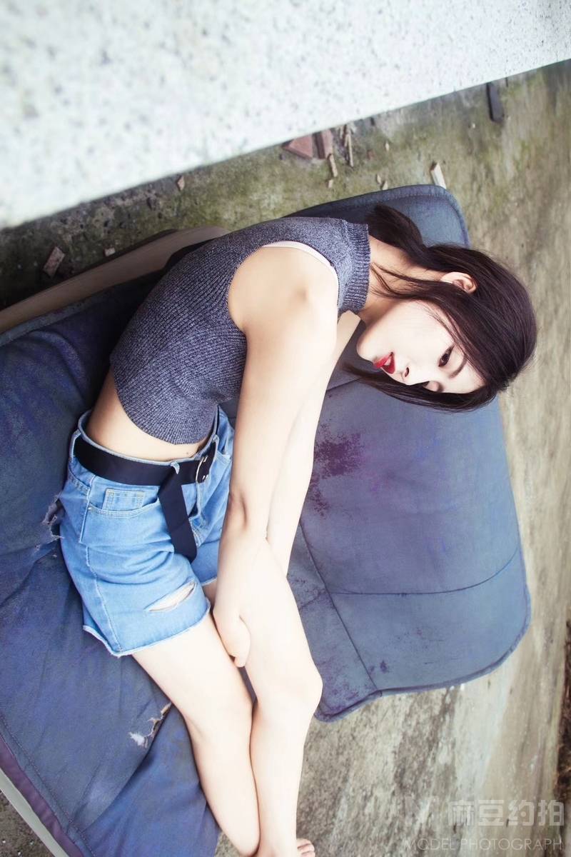 黑白模特