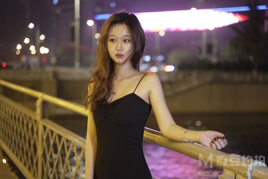 夜景模特