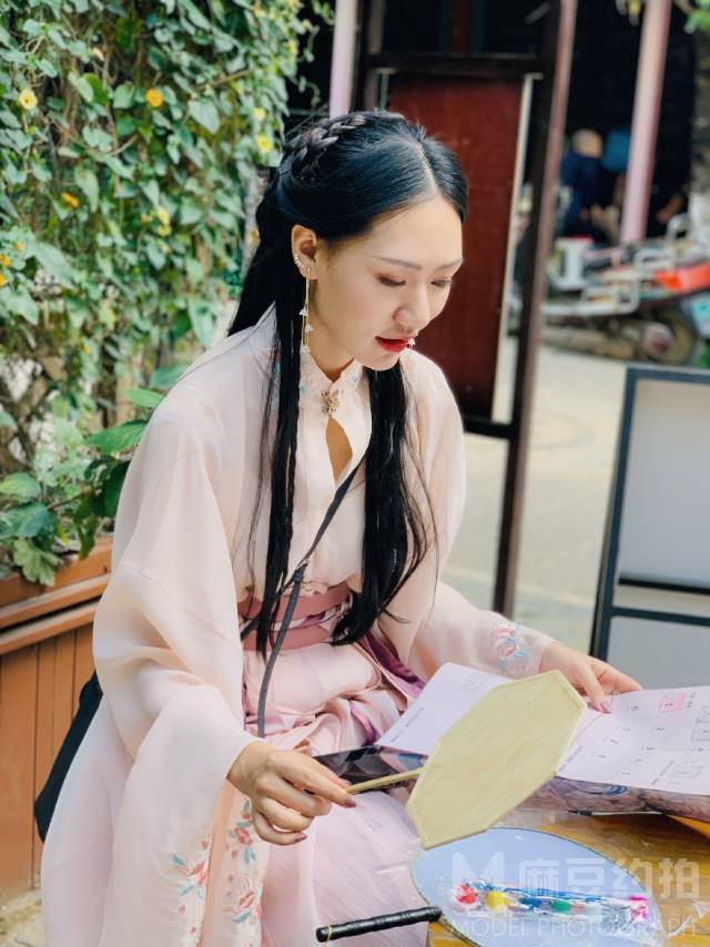 汉服模特
