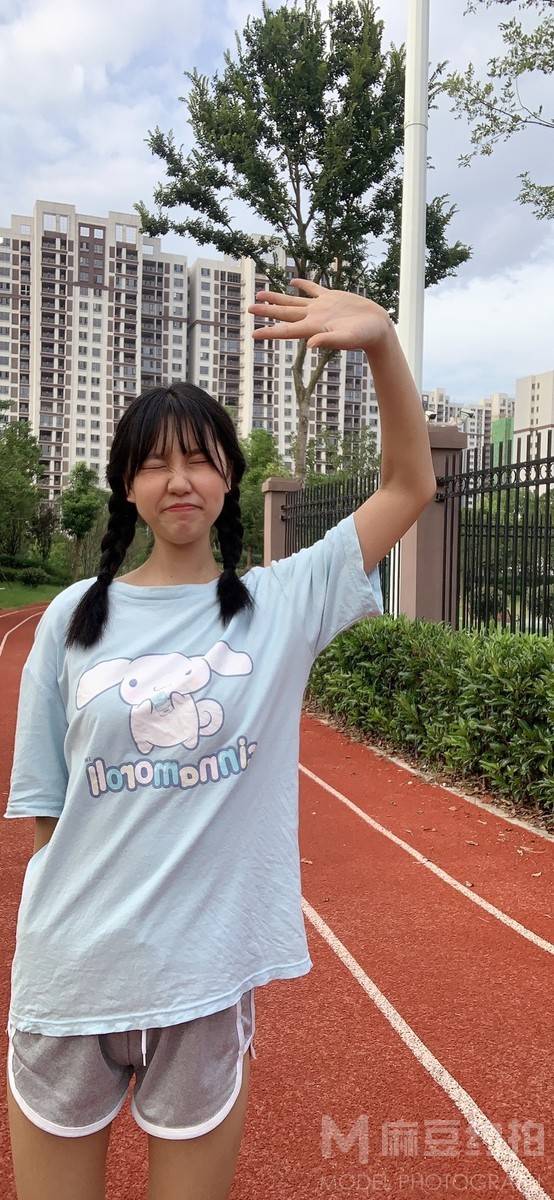 校园模特