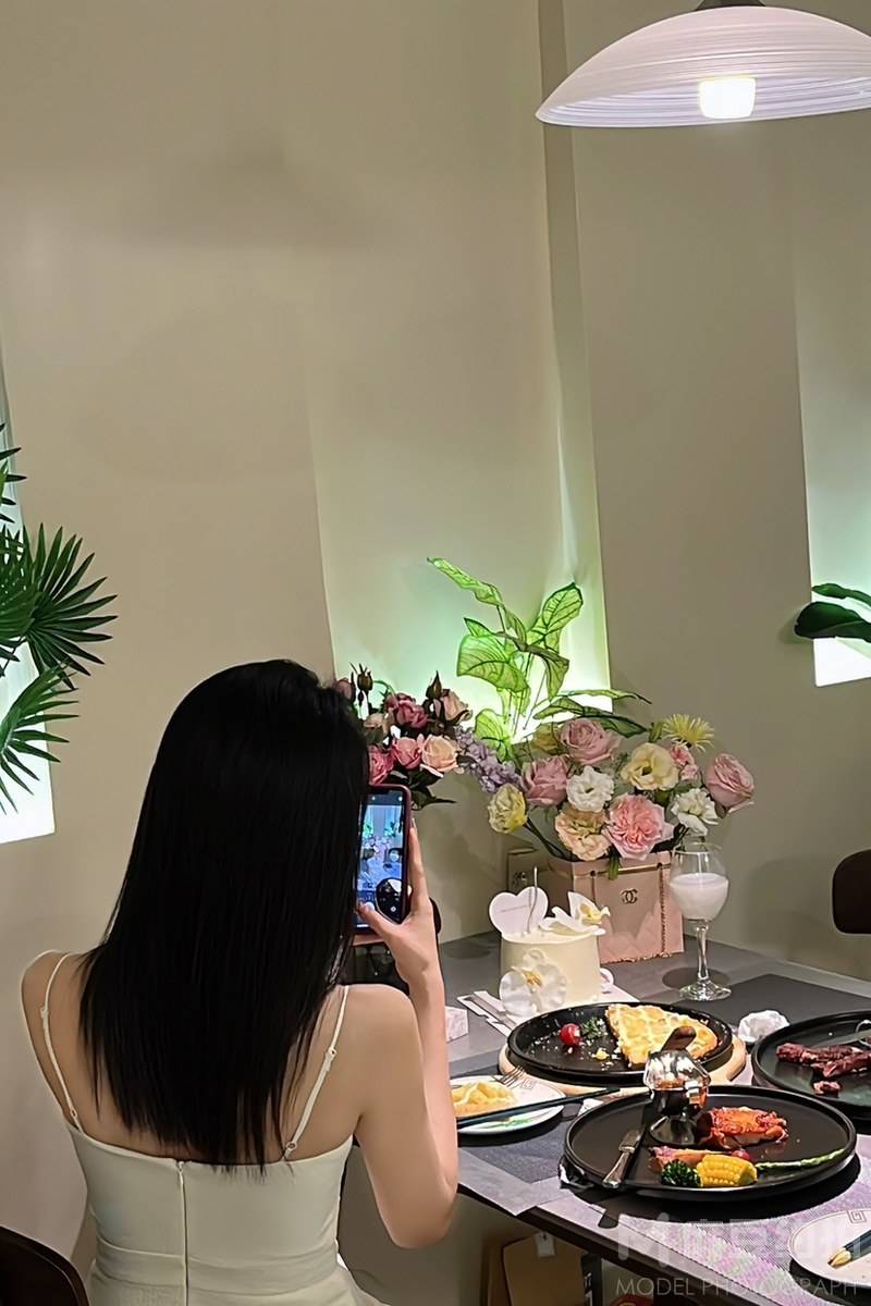 妆容模特