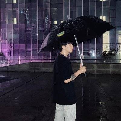 黑白模特