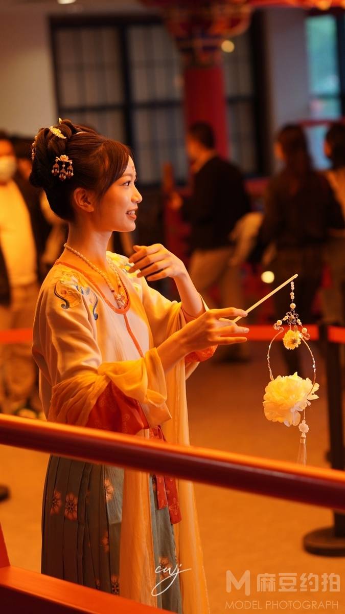 汉服模特