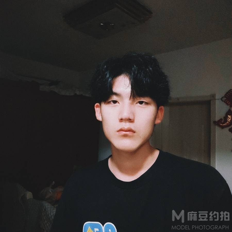 宝丽来模特