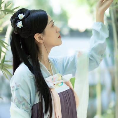 汉服模特