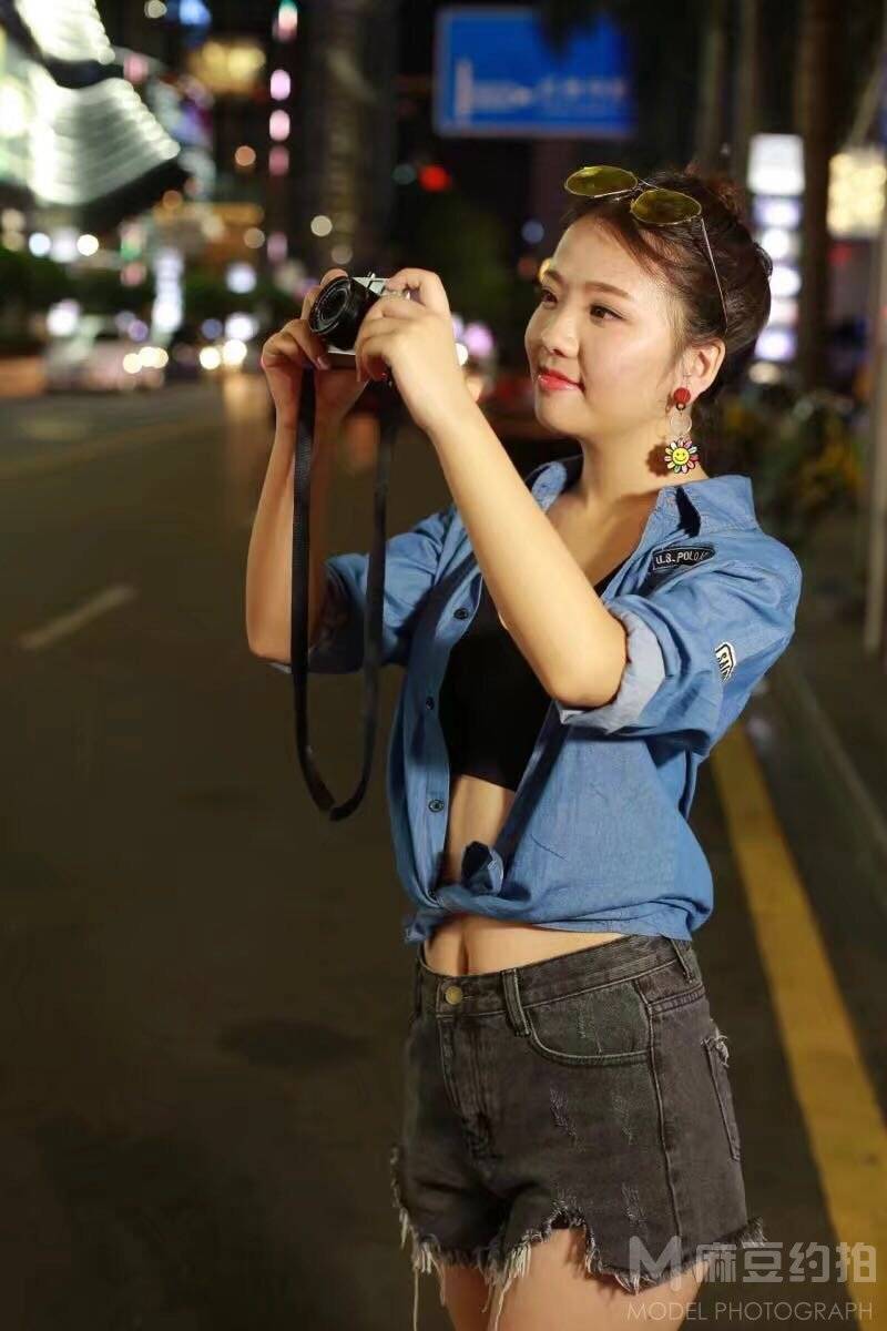 夜景模特