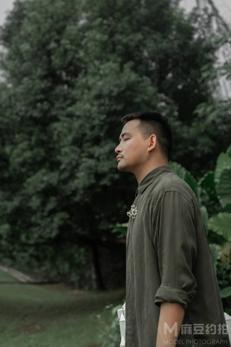 情绪模特