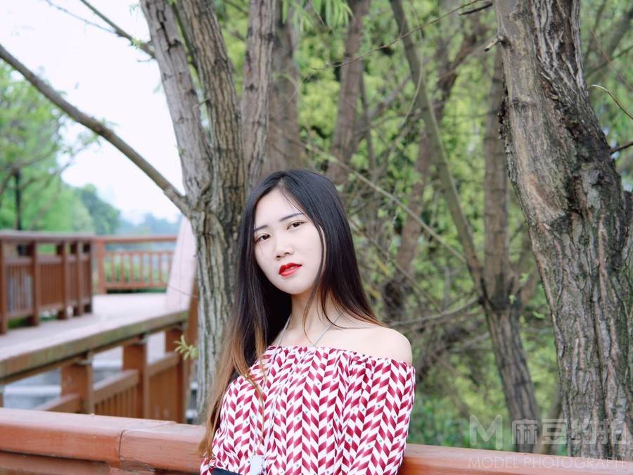 校园模特
