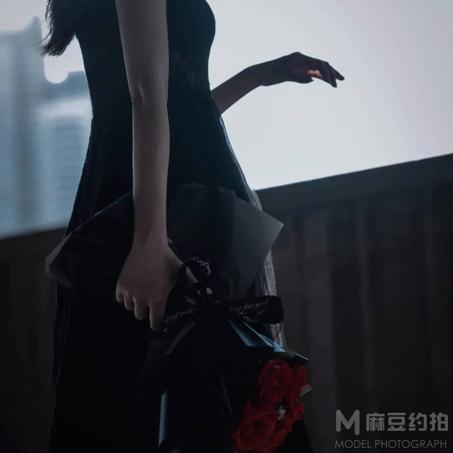 黑白模特