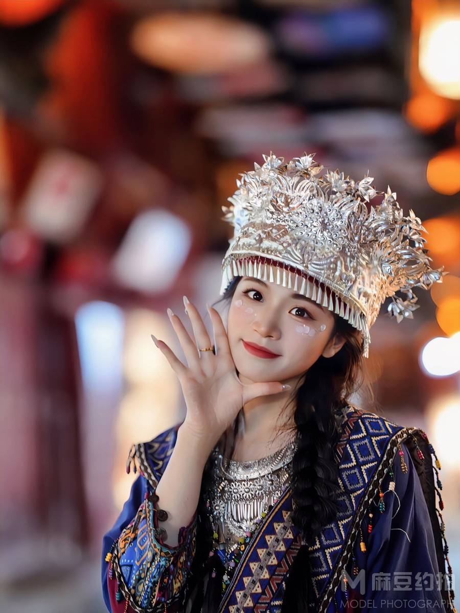 情绪模特