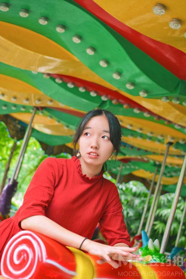 情绪模特