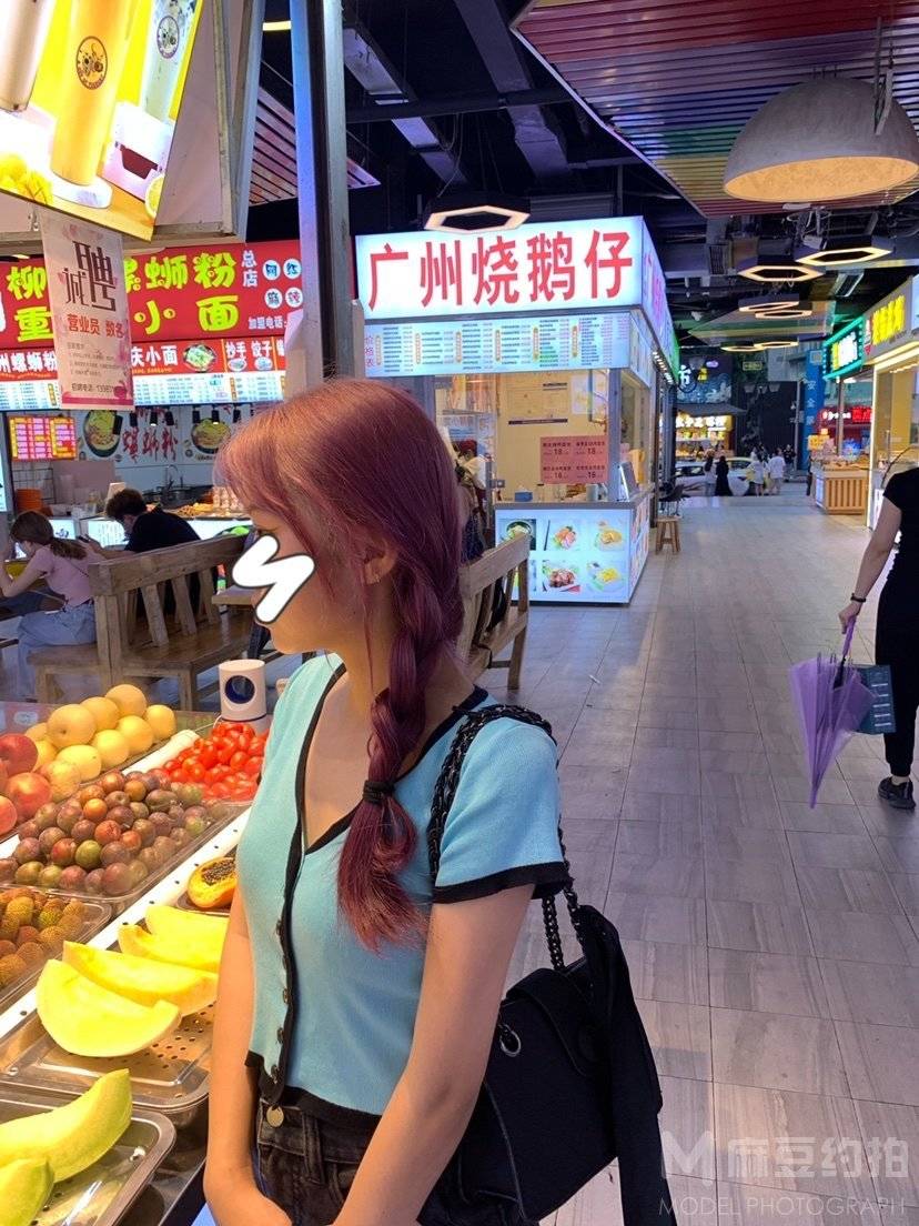 妆容模特