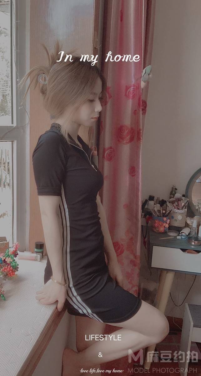 黑白模特