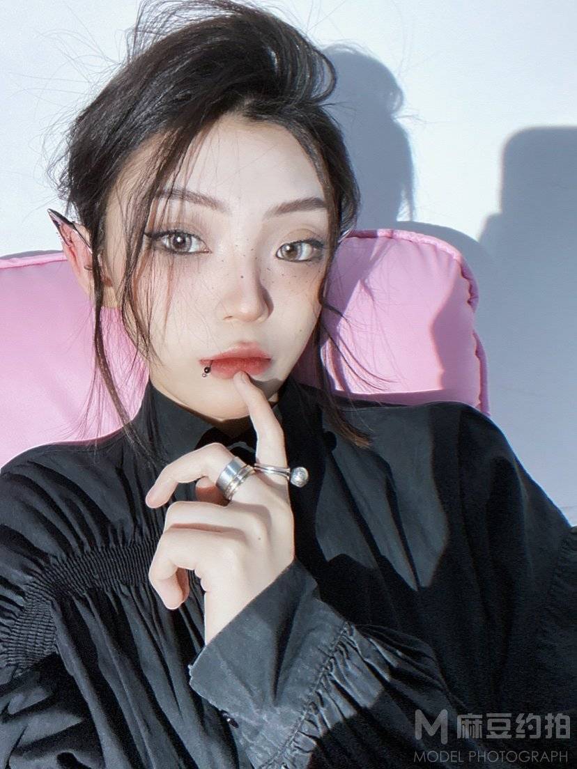 暗黑模特