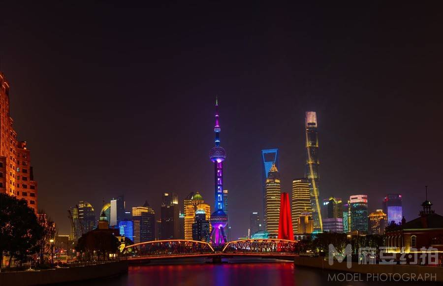 夜景模特