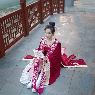 汉服模特