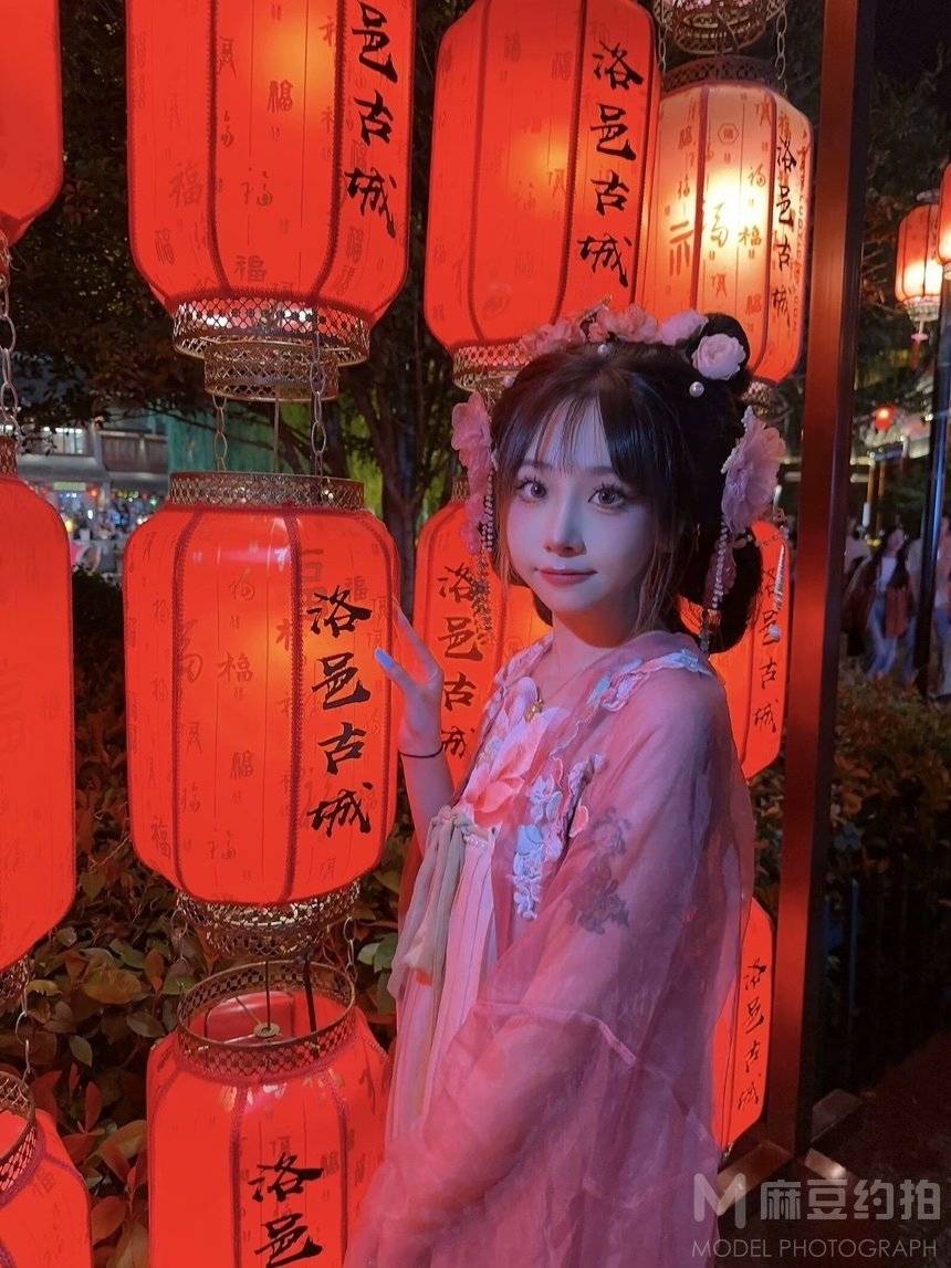 汉服模特