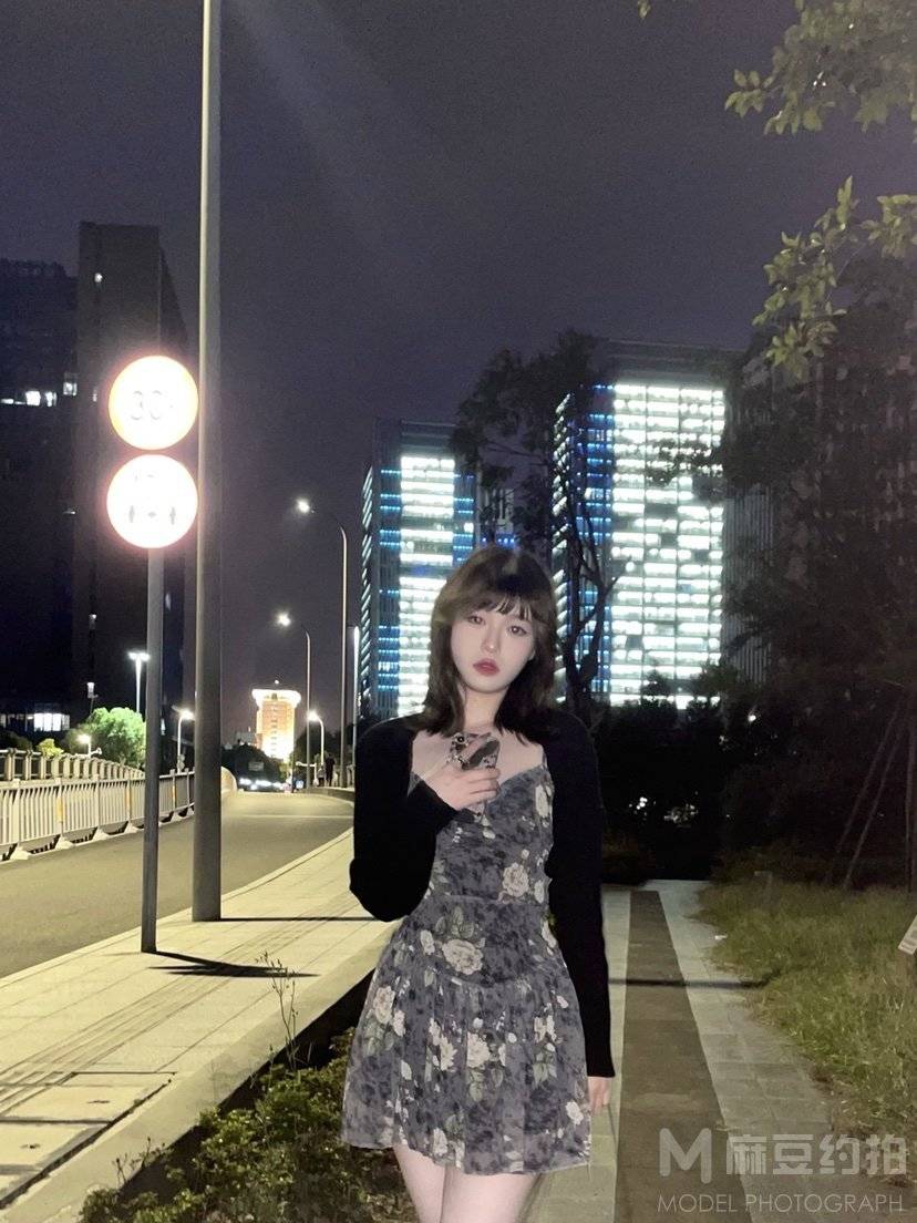 夜景模特
