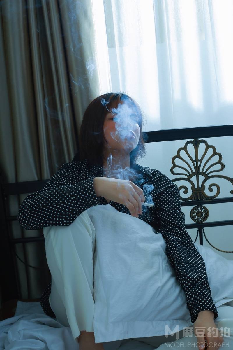 黑白模特