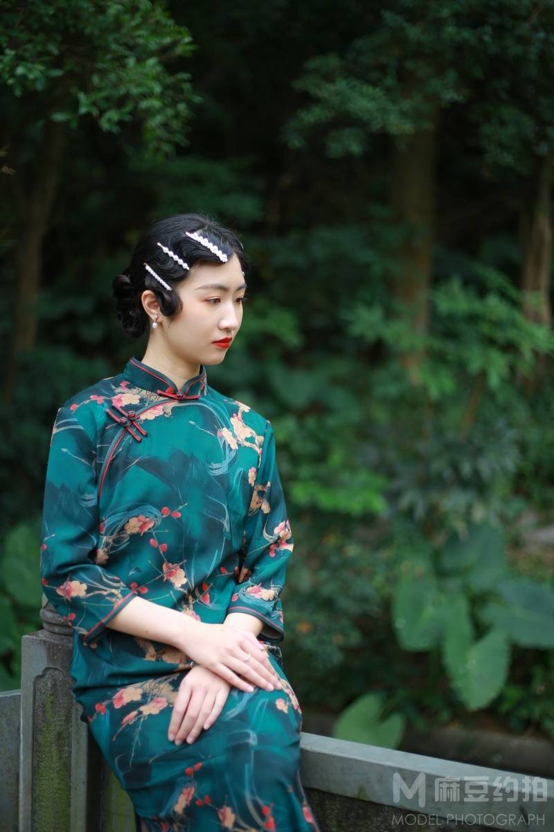 黑白模特