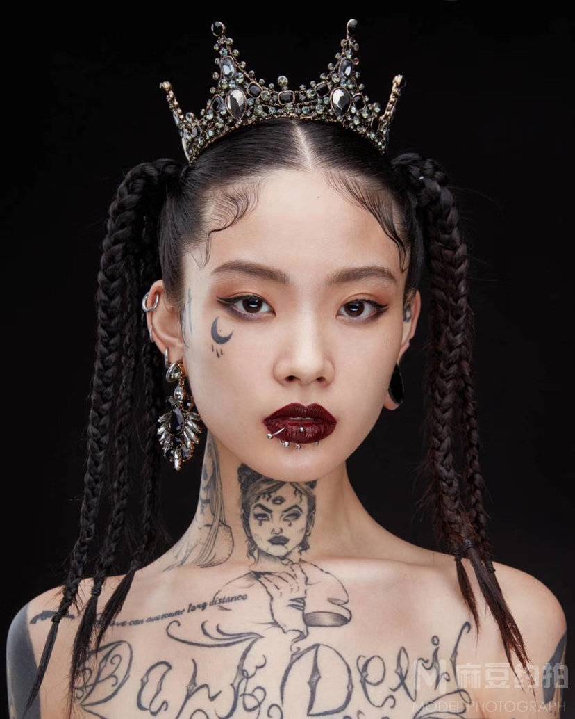 暗黑模特