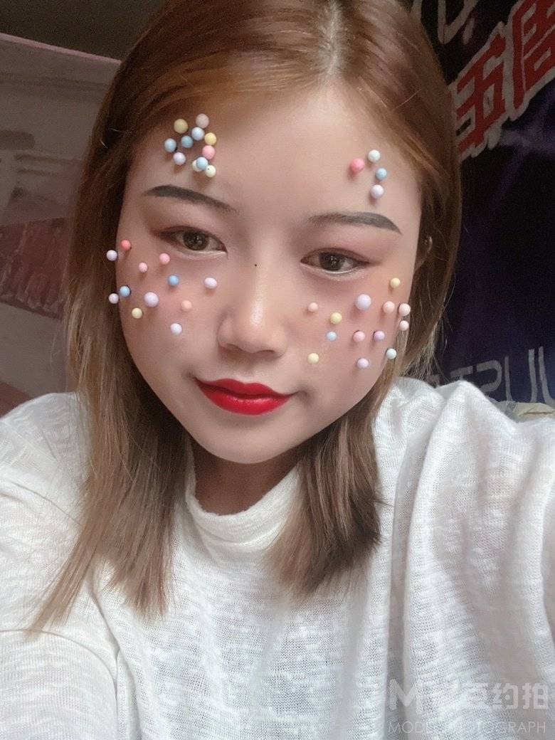妆容模特