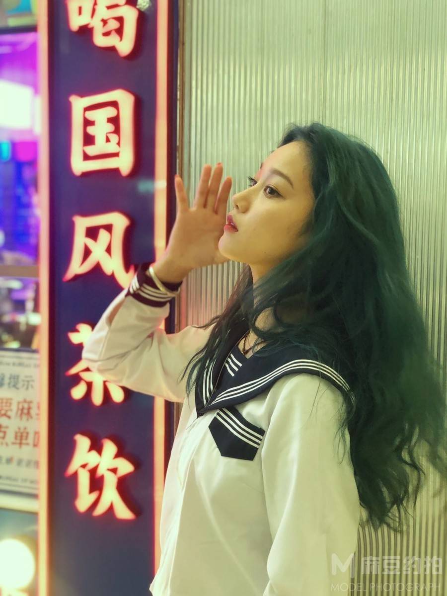 校园模特