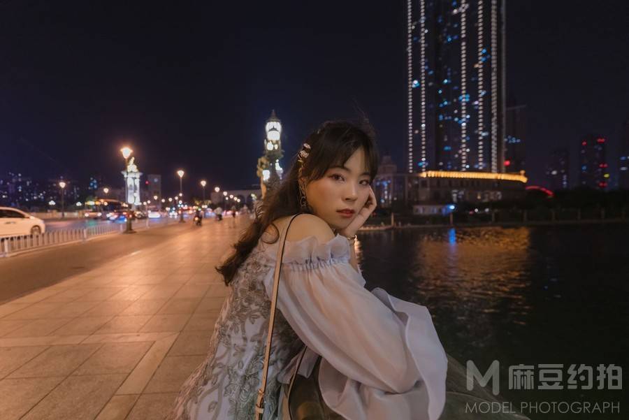 夜景模特