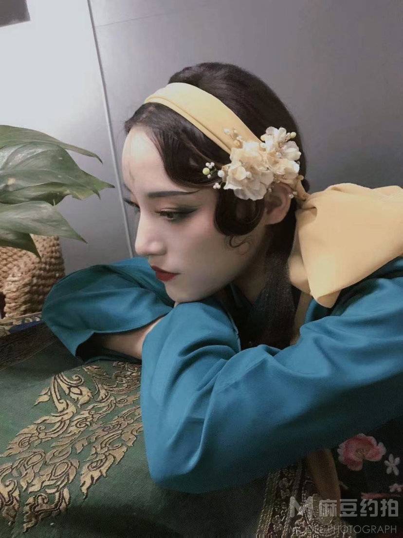 情绪模特