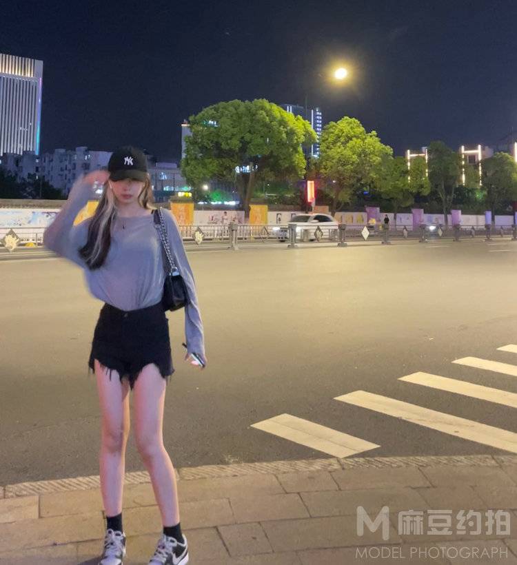夜景模特