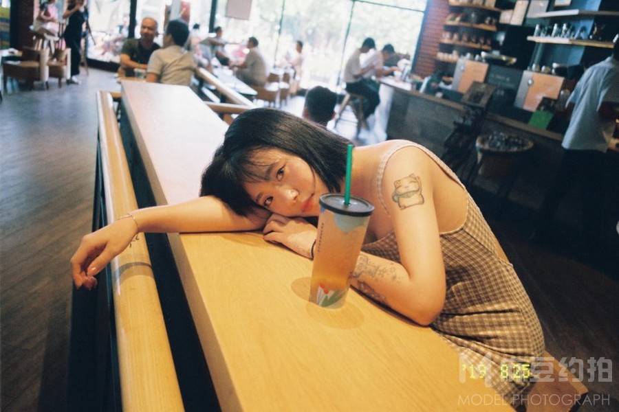 情侣模特