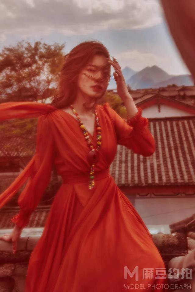 情绪模特