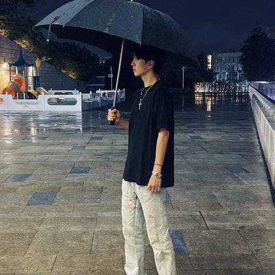 黑白模特